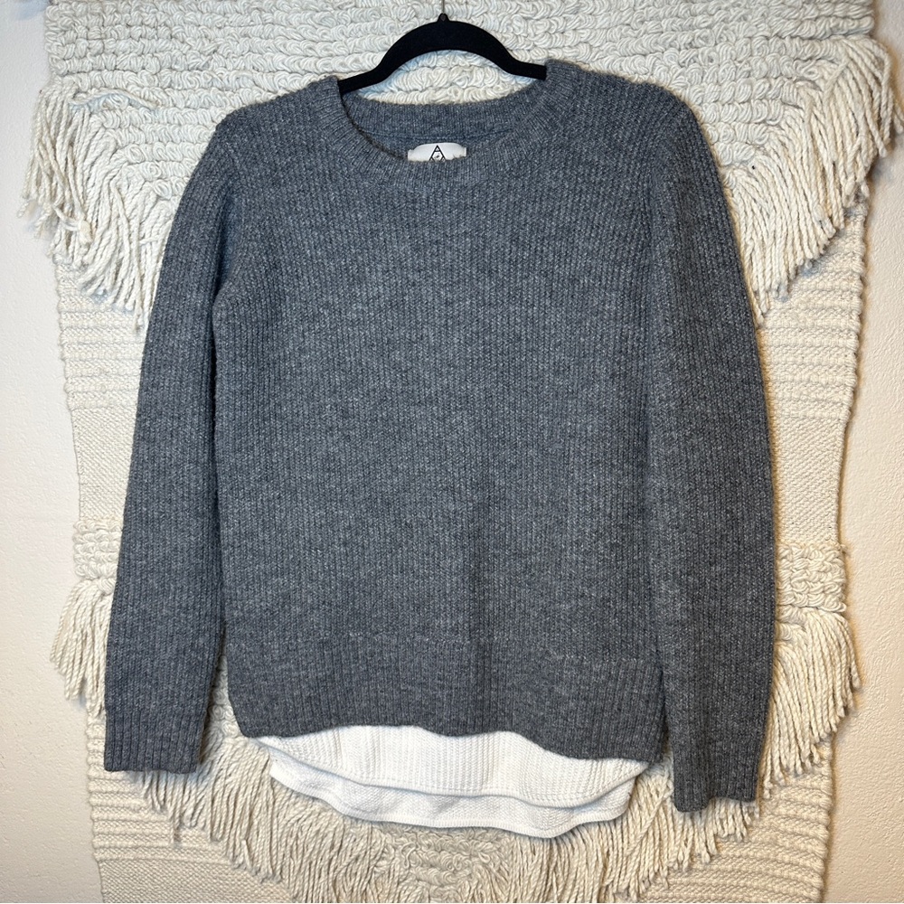 UNIF x Urban Outfitters gray and white layer ribbed crewneck sweater S - Picture 2 of 12